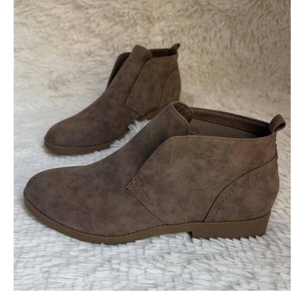 Indigo Rd Women’s Ankle Boots Size 7 Brown Suede Slip On Booties Boho Fall - Picture 1 of 9